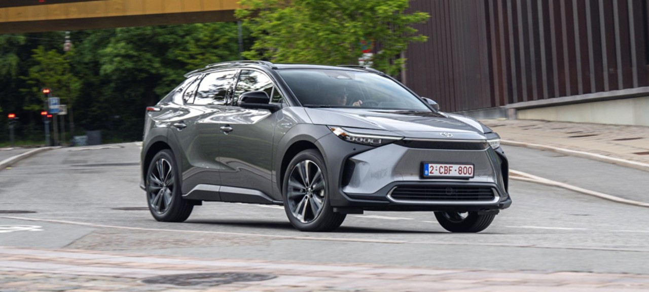 ANWA TOYOTA - Elektryczna Toyota bZ4X z 2024 roku produkcji od 193 900 zł